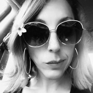 Meet your Posher, Annette